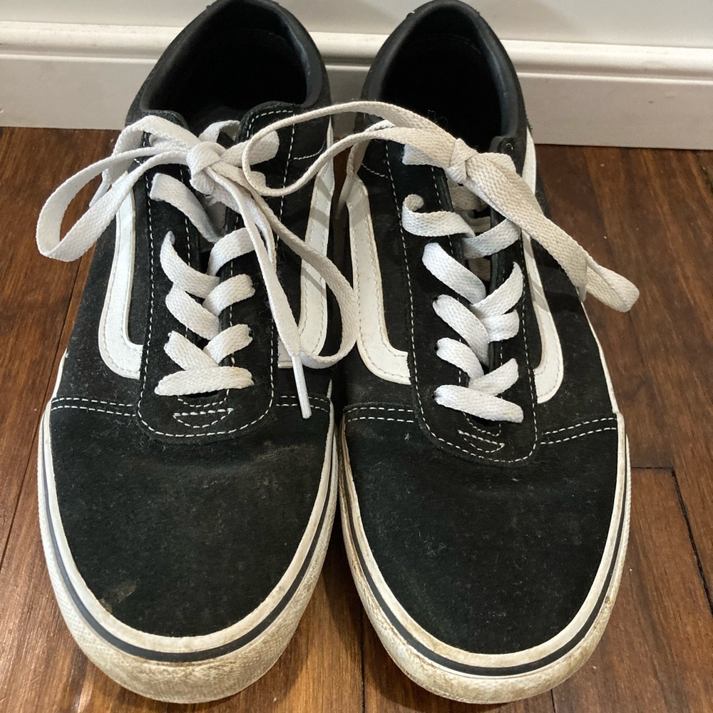 Vans Classic Black & White Old Skool Sneakers, women’s 8.5 - Picture 2 of 9